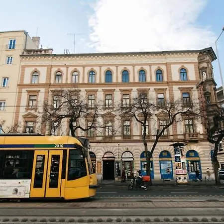 Appartement Center Of The City, - It's Only Yours, With Two Bedrooms, 1 Price For 3 *
